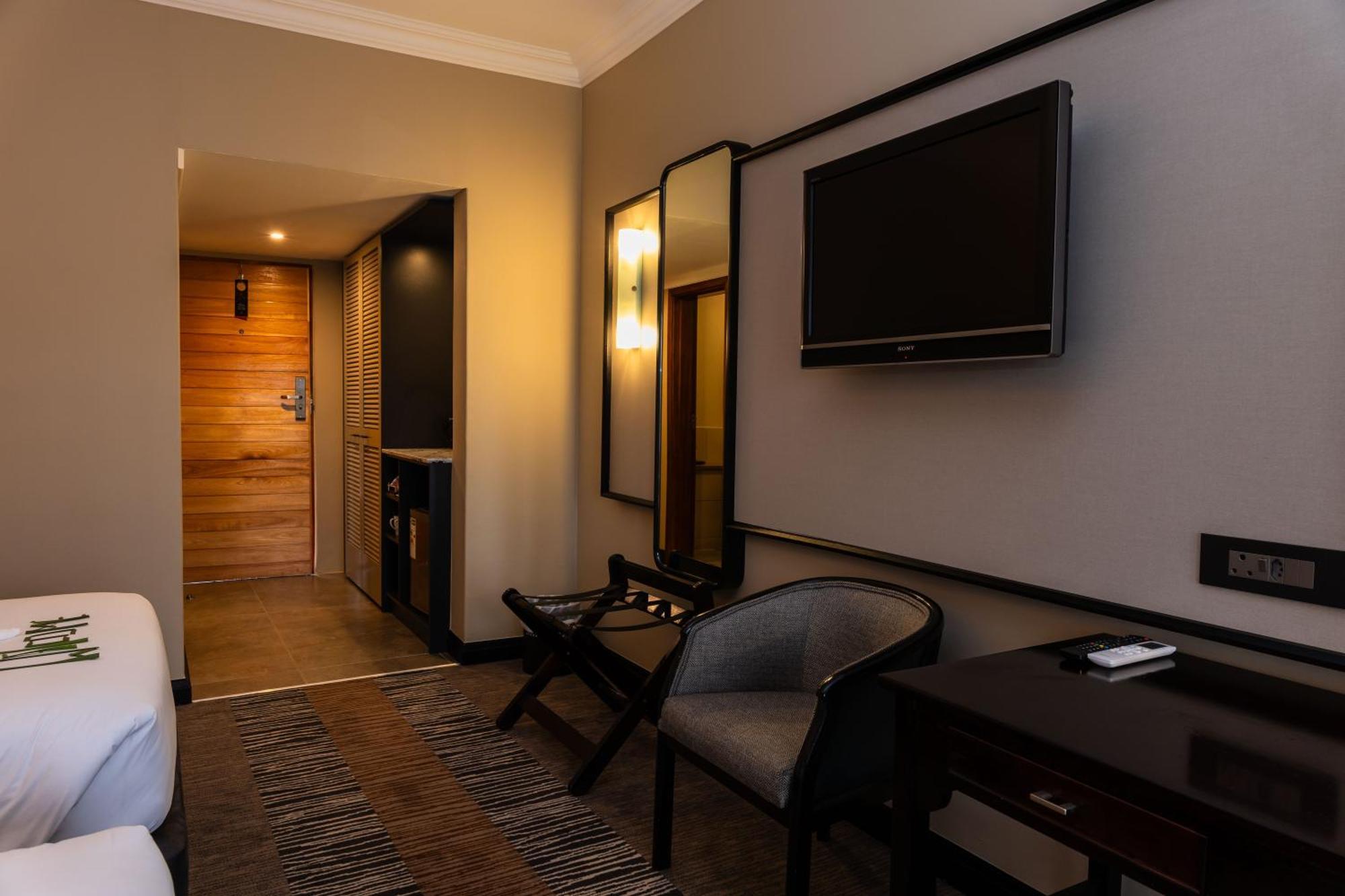 Premier Hotel The Winkler Уайт Ривър Екстериор снимка